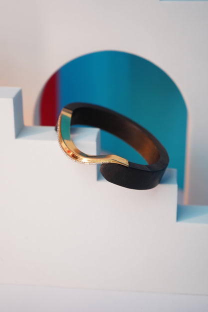 Tarash swirl bangle