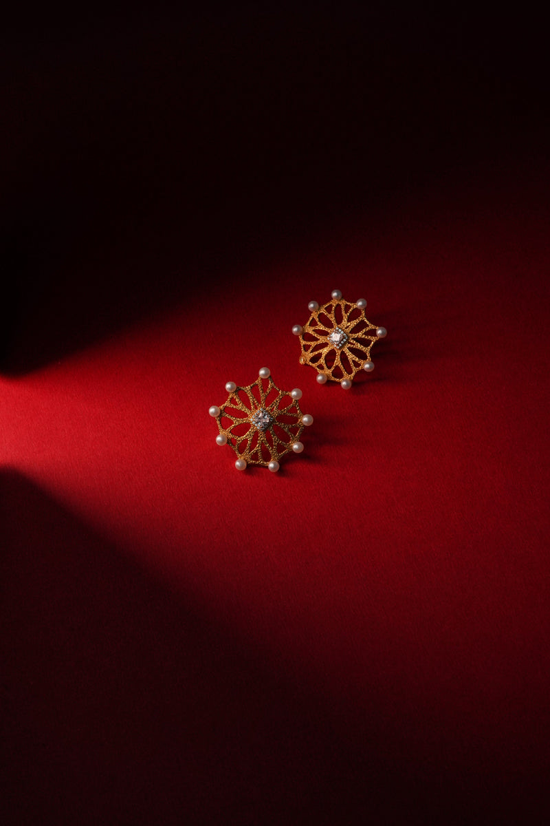 Arum earrings