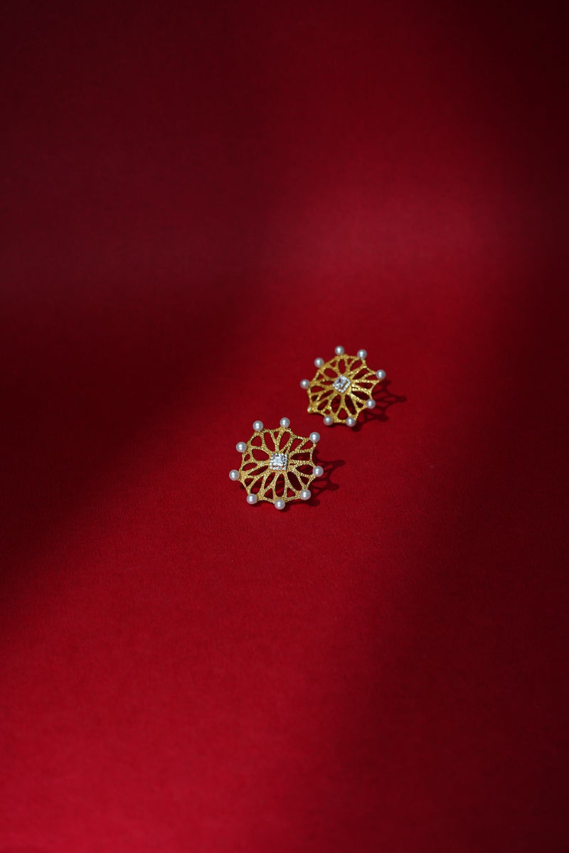 Arum earrings