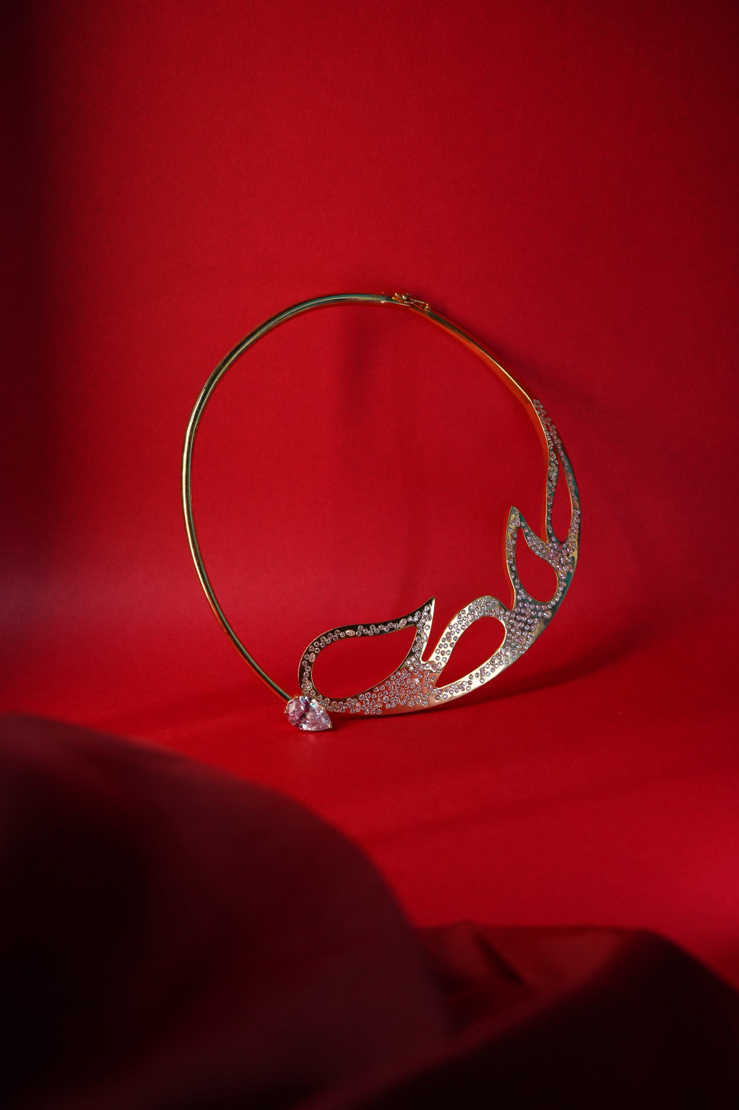 Svara studded choker